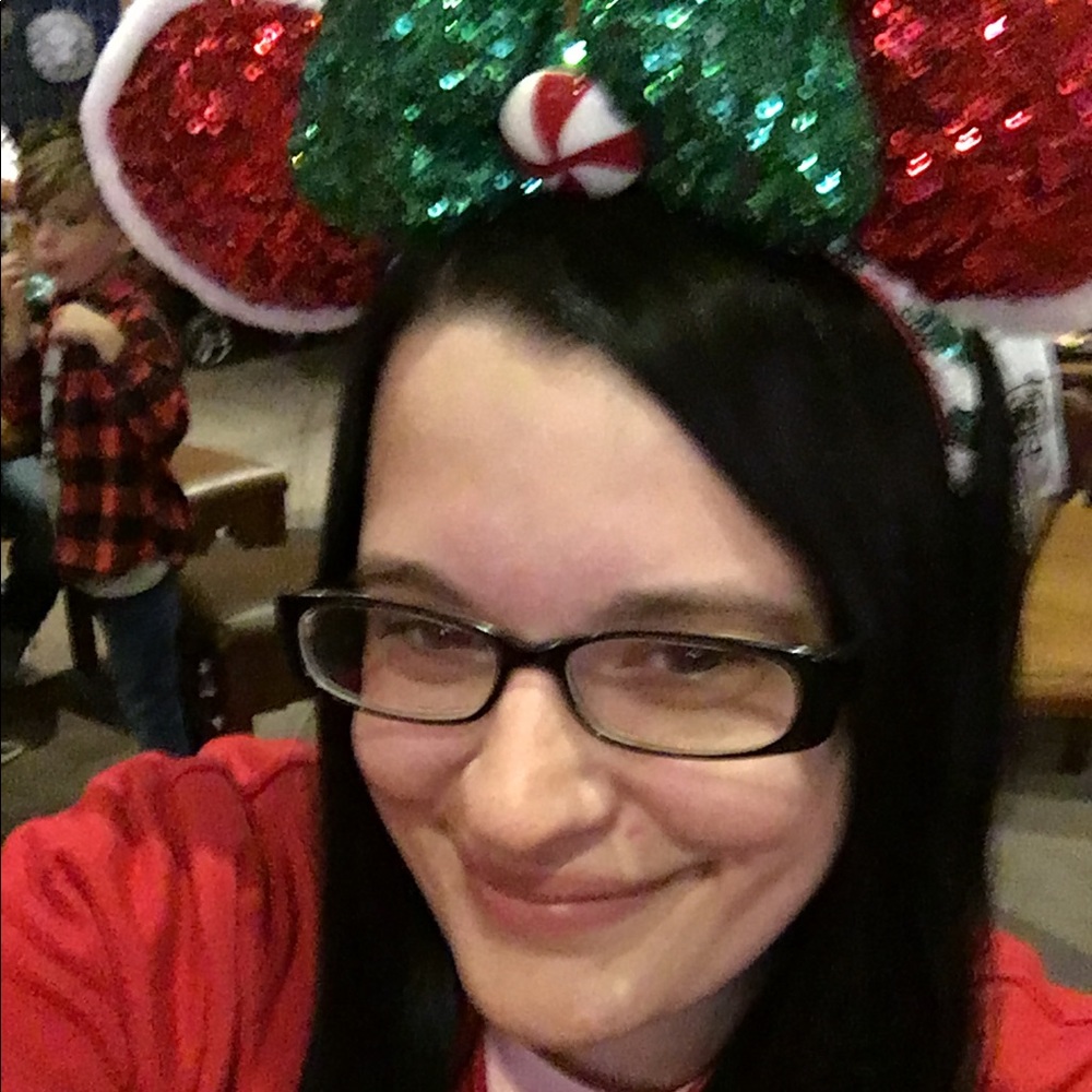 Meet your Posher, Laryssa